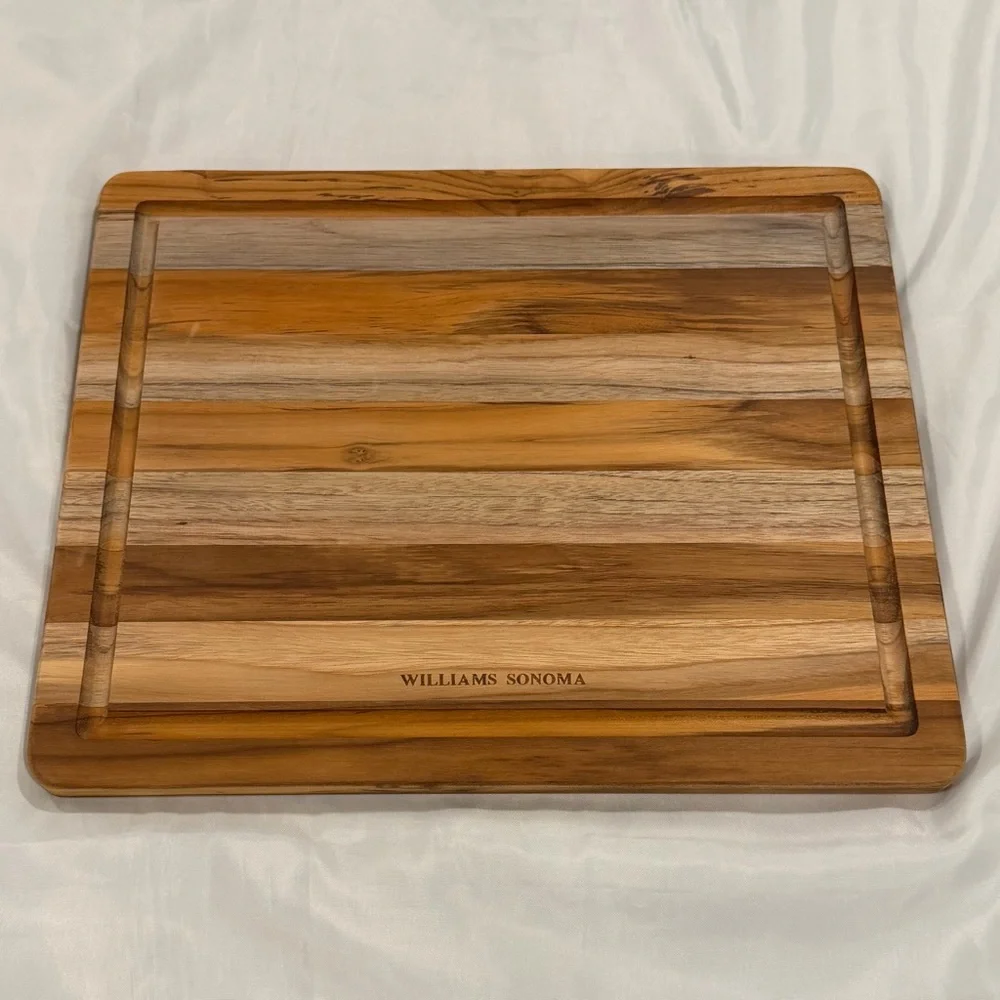 NWOT Williams Sonoma Teak Wood Cutting & Carving Board (Large)
